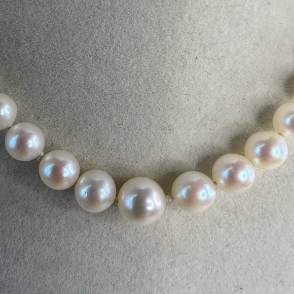 Beautiful Vintage 10KT White Gold Graduated Akoya Pearl Necklace 15.5” D10 - Picture 2 of 5